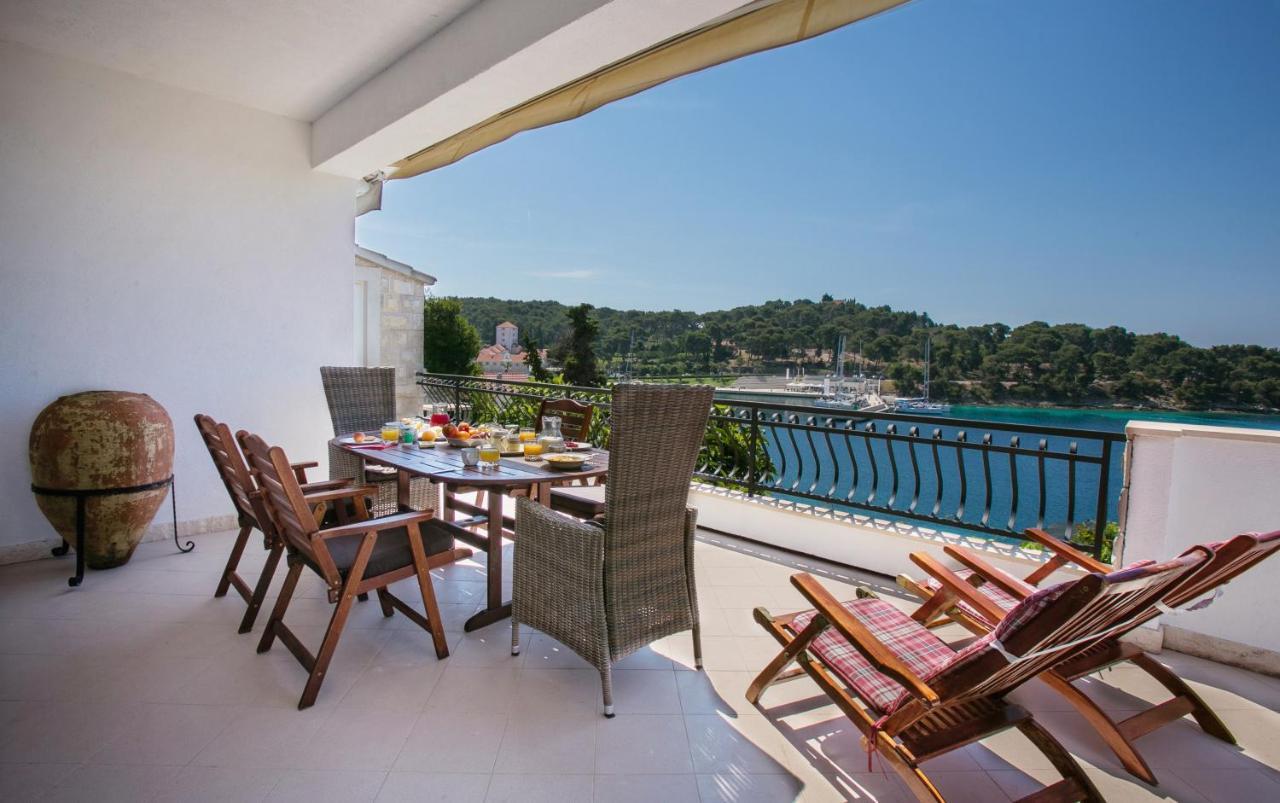 Golden View Luxury Apartment Maslinica Εξωτερικό φωτογραφία